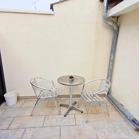 Design Equipe Avec Netflix & Terrasse *
